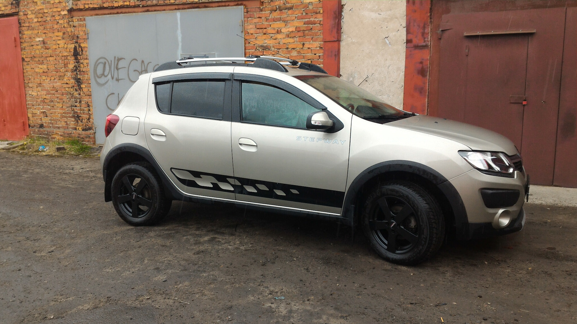 Sandero Stepway 2 на штампах