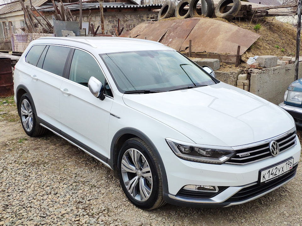 Б 8 11. Passat Alltrack. VW Passat Alltrack 2018. VW Passat Alltrack 2021. Volkswagen Passat Alltrack 2018 серебристый.