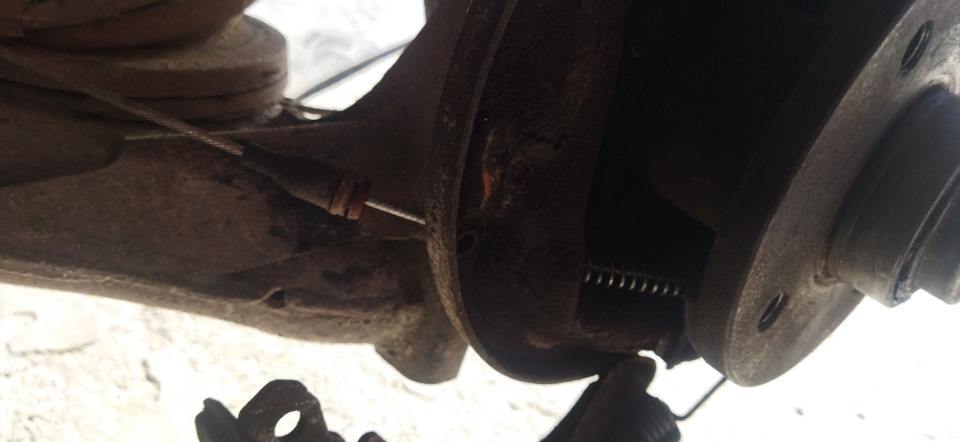 Стопорное кольцо ручника — Daewoo Nexia (N150), 1,5 л, 2011 года ...