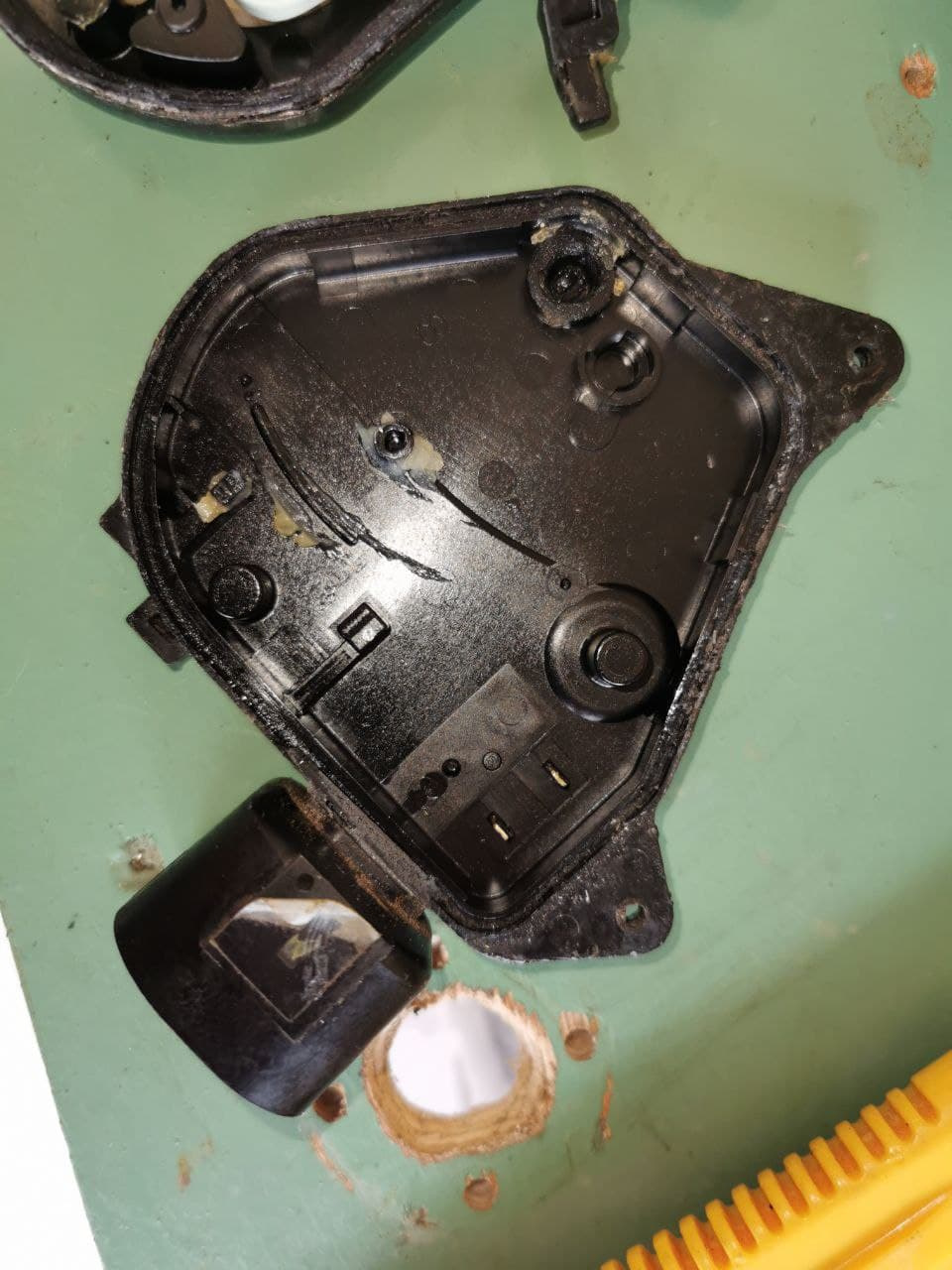 Устранение неисправности актуатора (моторчика) замка правой передней ...