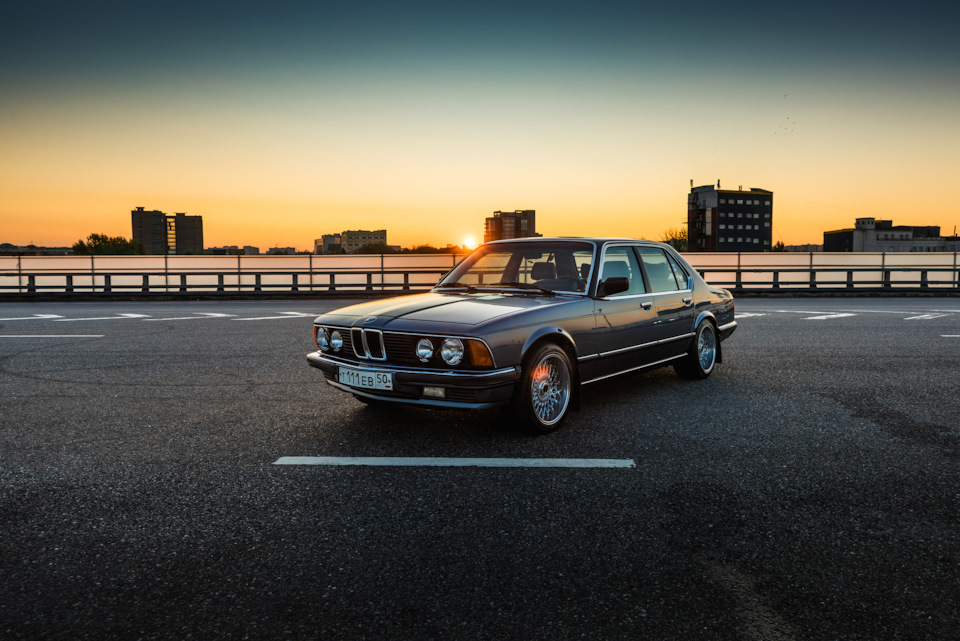 Фото в бортжурнале BMW 7 series (E23)