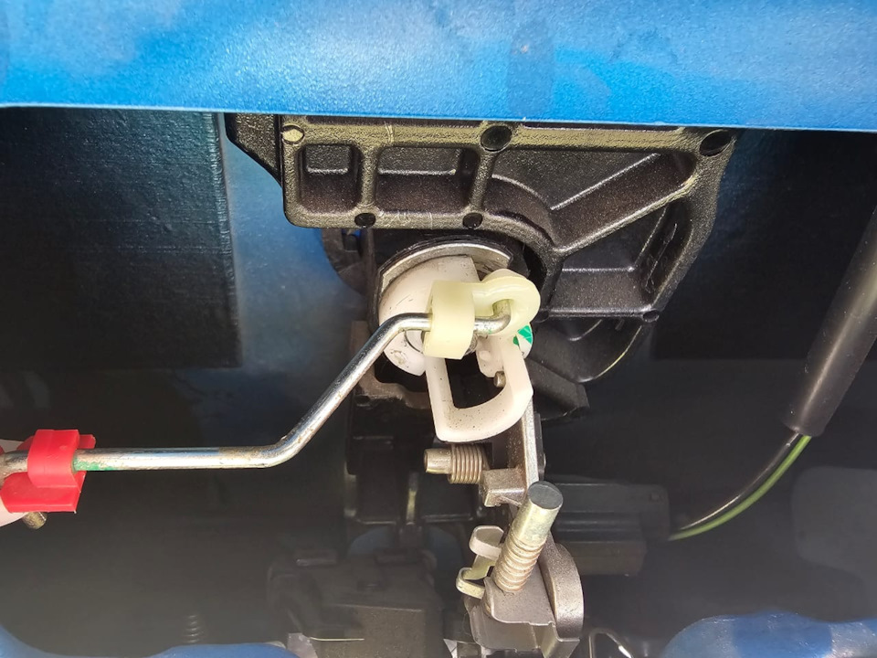 Клипса тяги замка багажника! — Renault Sandero Stepway (2G), 1,6 л ...