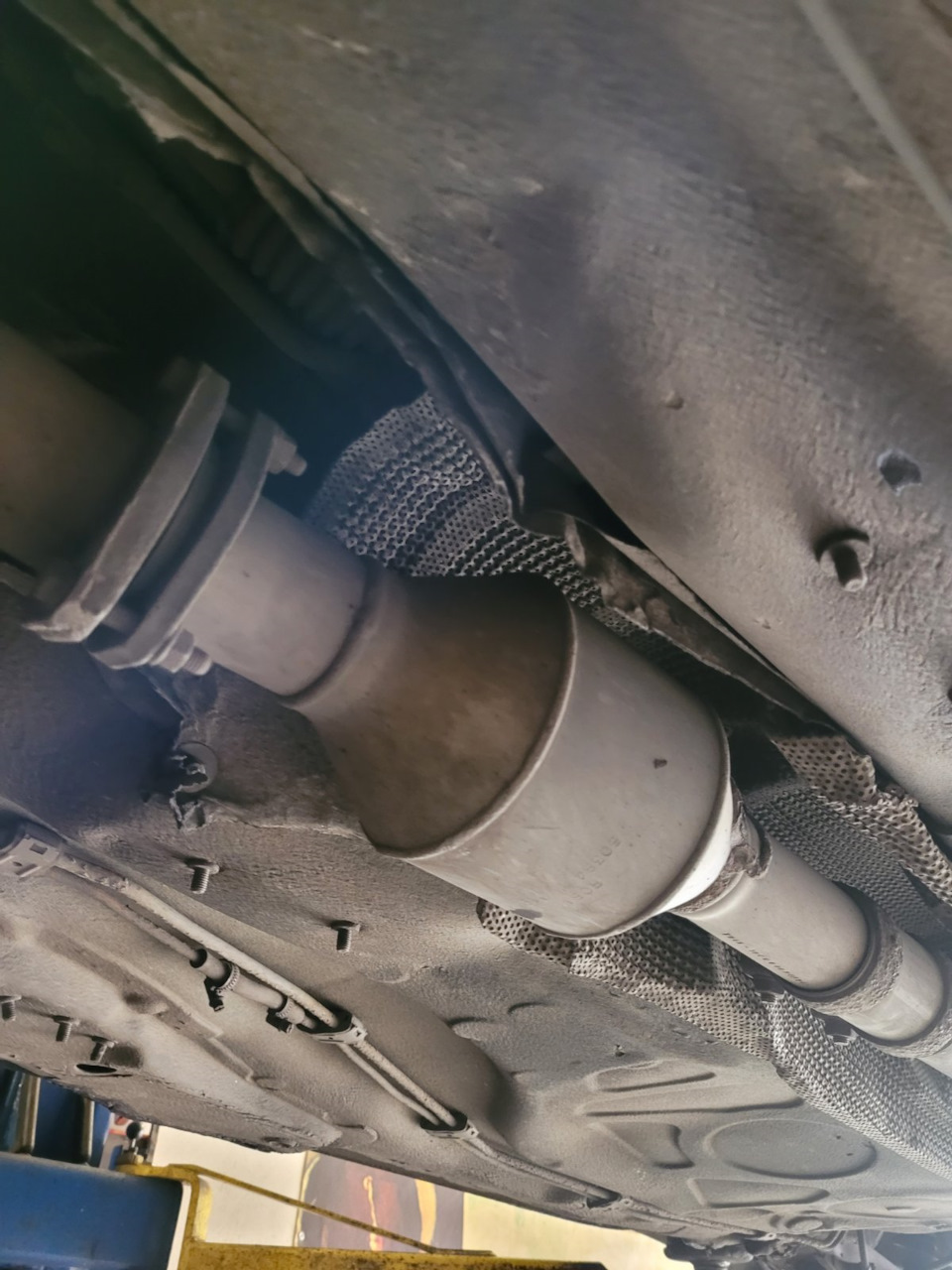 Катализатор на старом дизеле: вырезано — Audi A6 Avant (C4), 2,5 л ...