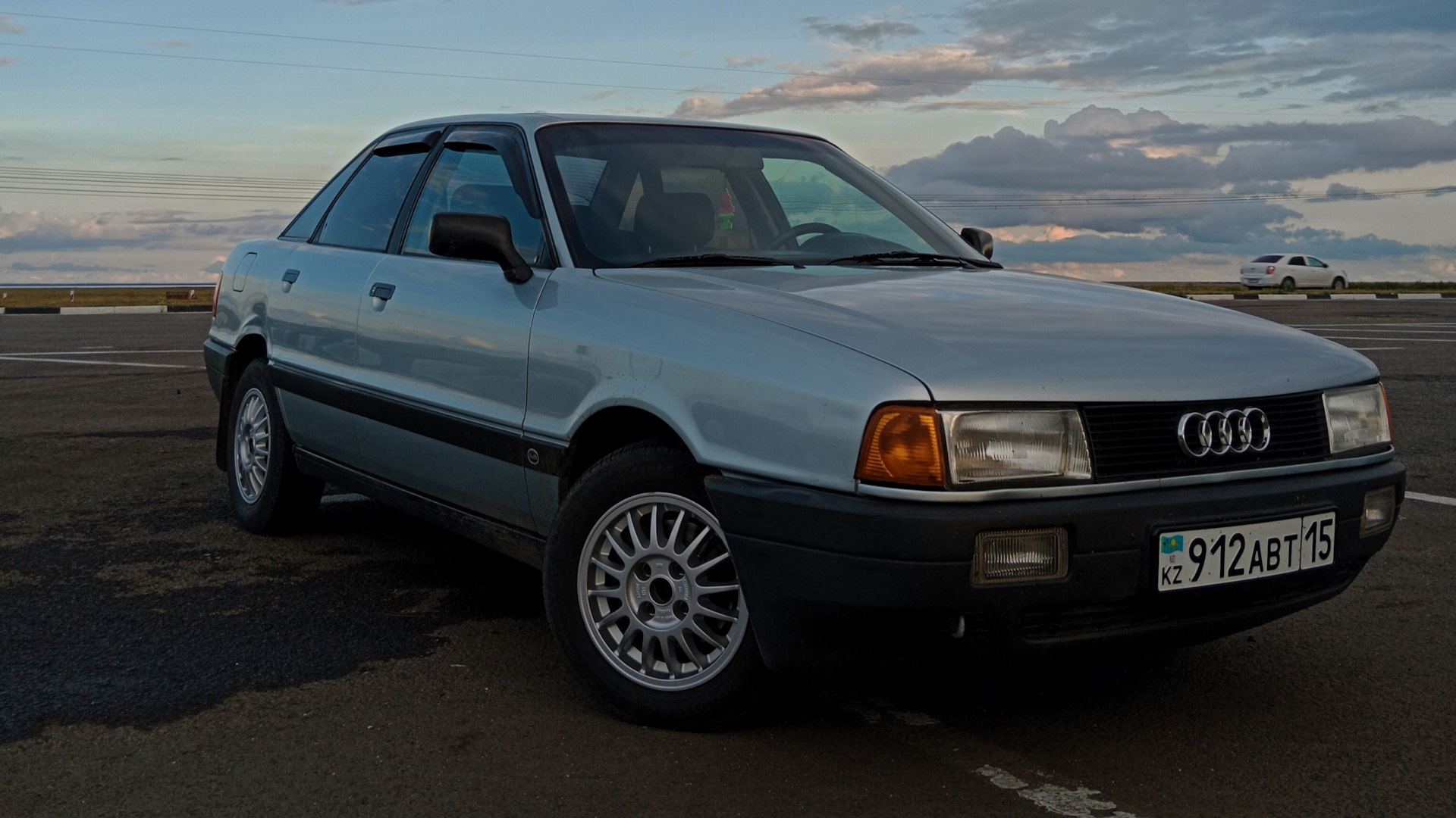 Audi 80 b3 1991. Ауди 80 91 год. Audi 80 1991. Ауди 80 1991 года. Ауди 80 1992.