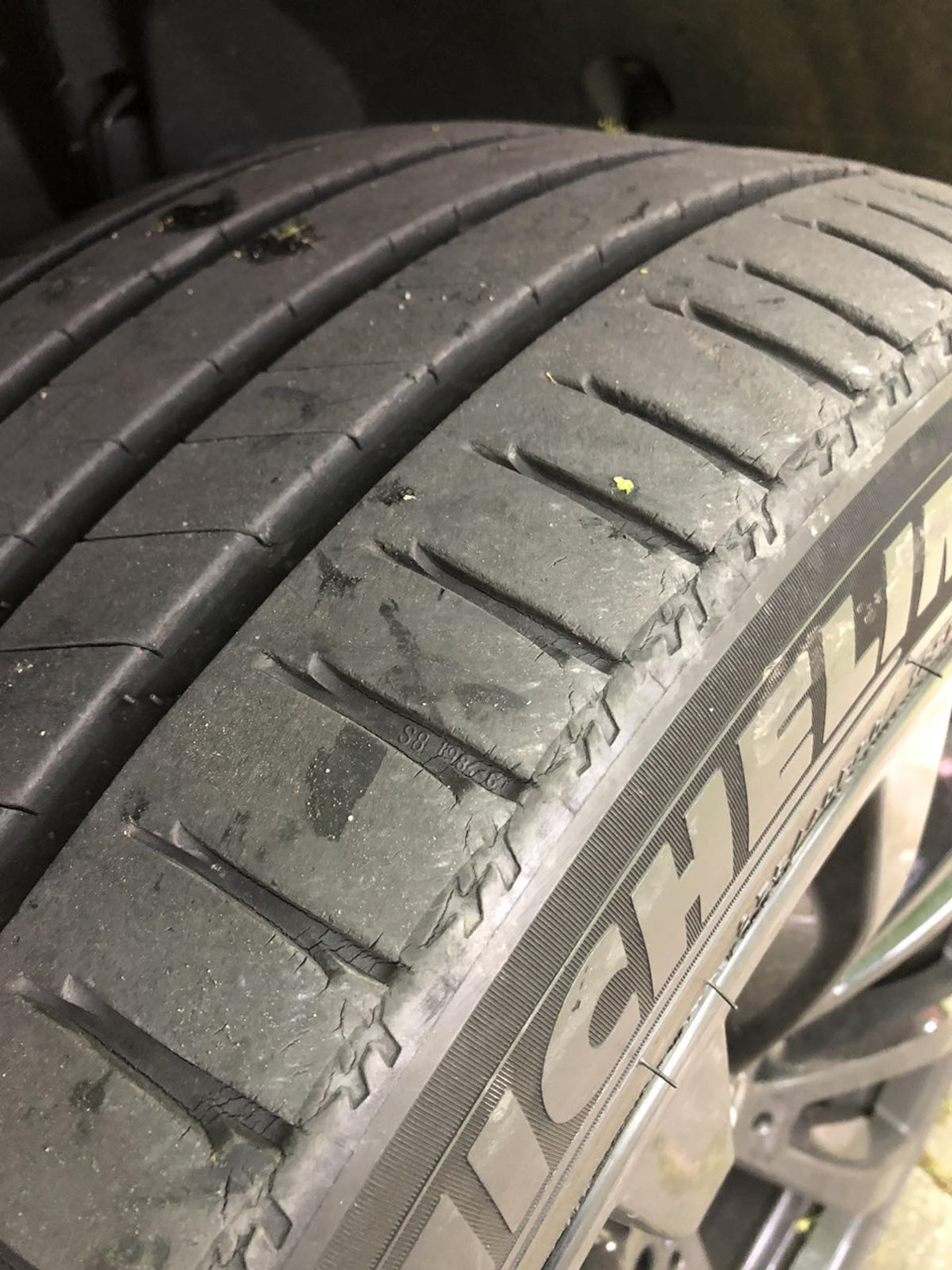 Качество шин MICHELIN и гарантия 5 лет, которой нет! — BMW X6 (E71/E72), 3  л, 2014 года | шины | DRIVE2