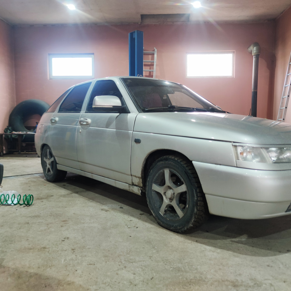 Сток на зимней резине — Lada 21124