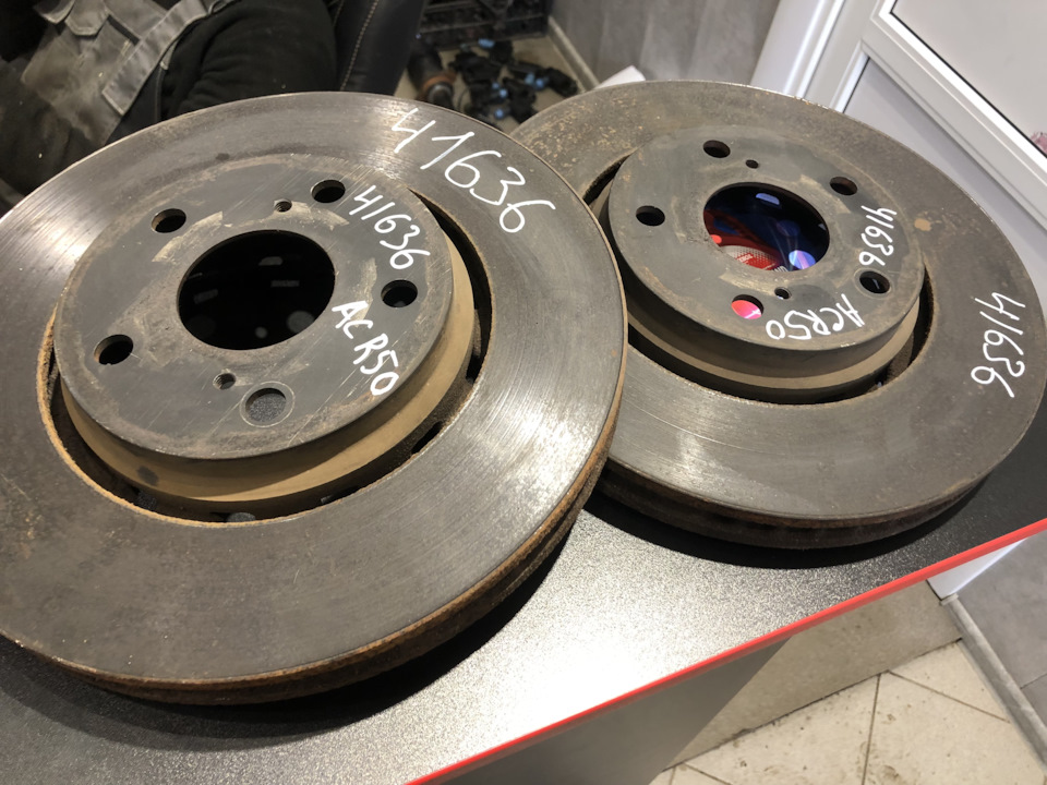 Бьет руль на скорости при торможении? Есть решение! — Toyota RAV4 (IV ...