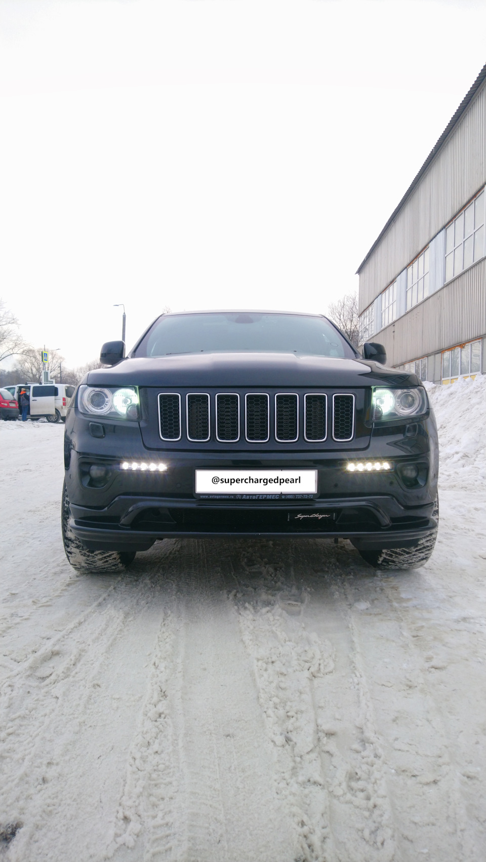 2 — Jeep Grand Cherokee (WK2)