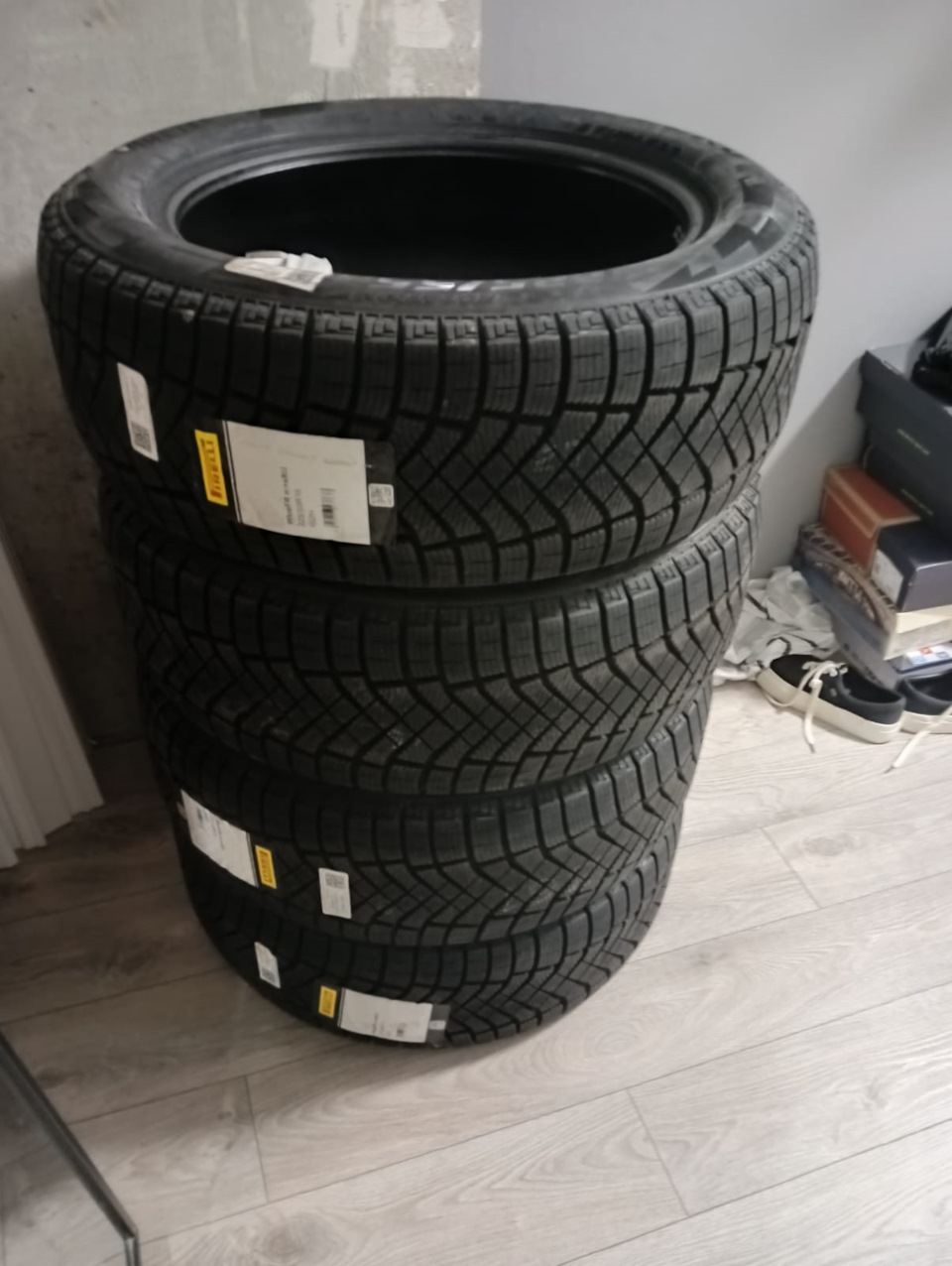 Зимний комплект Pirelli 225\55 R18 — GAC GS3, 1,5 л, 2024 года | шины ...