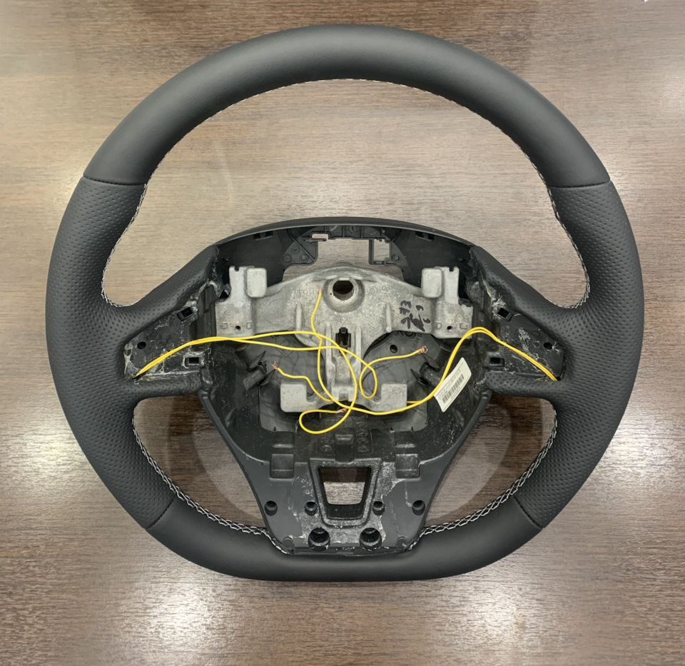 Желтые провода обогрева — Renault Laguna III