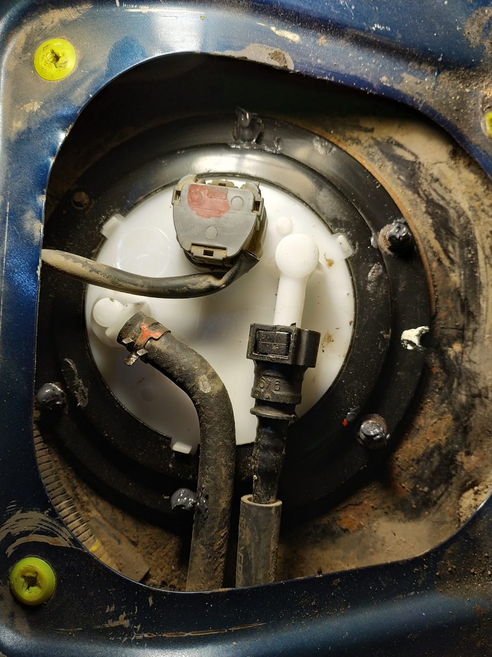 Открытие багажника с брелка сигнализации Starline A93 — Ravon Gentra, 1 ...