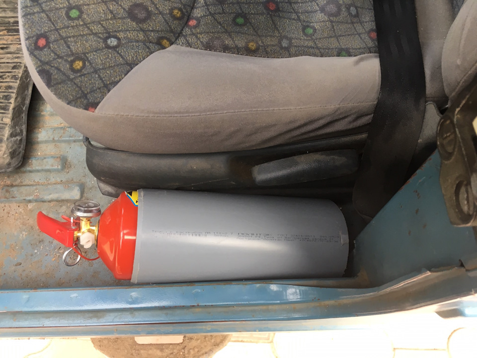 Огнетушитель — ЛуАЗ 969, 1,3 л, 1994 года | своими руками | DRIVE2