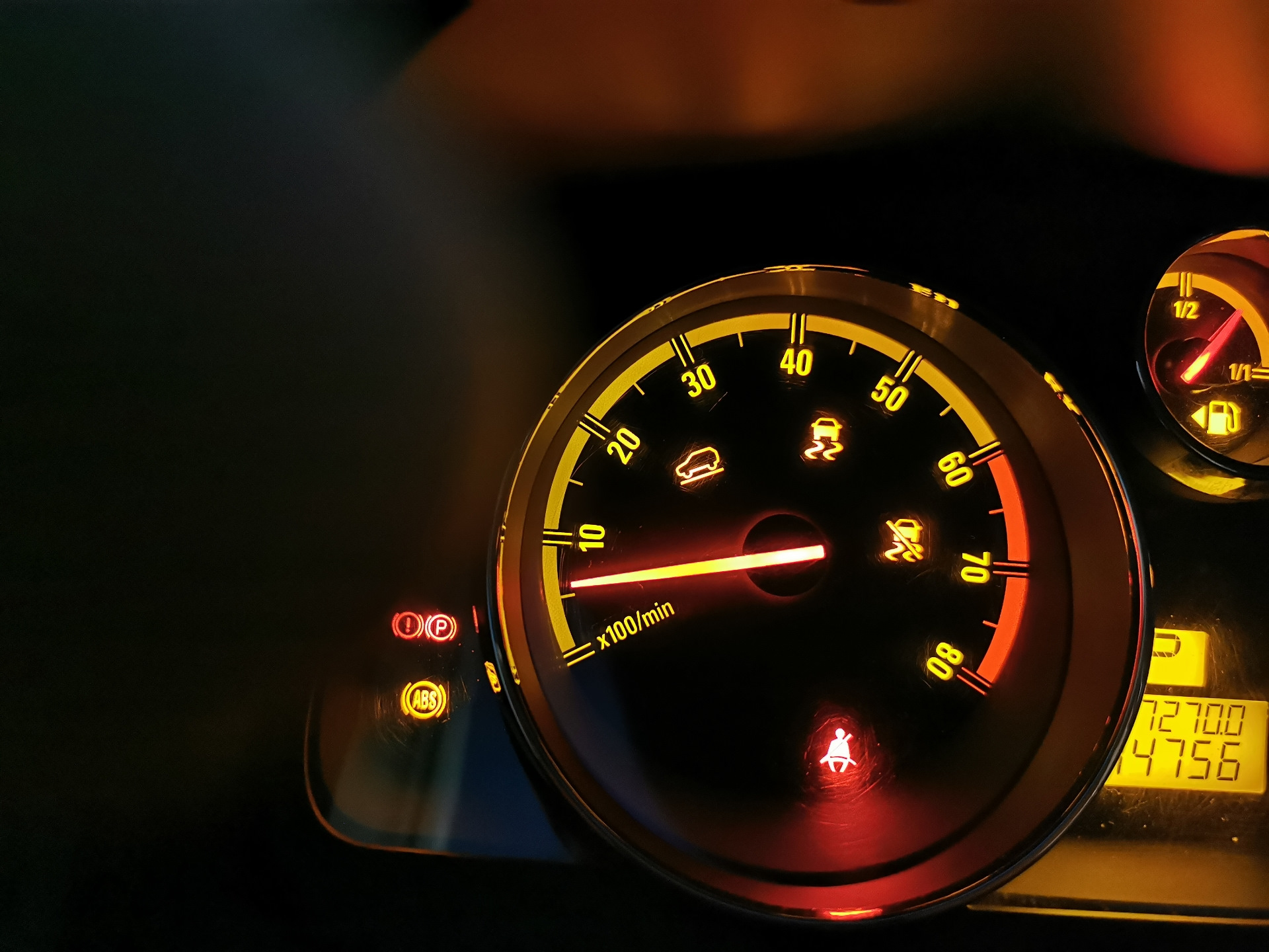 Лампочка полного привода. Индикаторы приборки Opel Antara 2013. Значки панели приборов Опель Антара 3.2. Панель приборов Opel Antara дизель. Opel Antara горит значок двигателя.