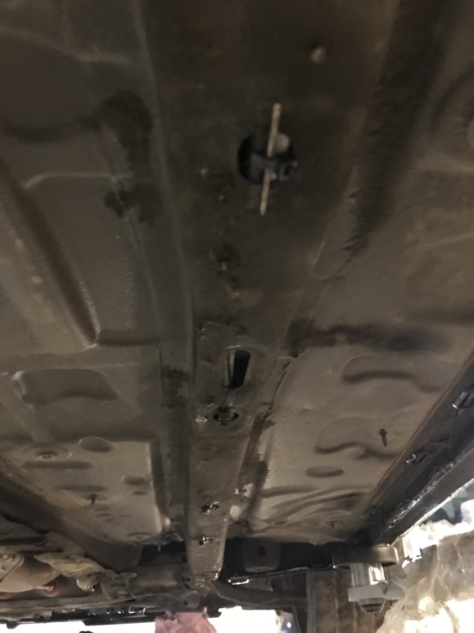 Дребезг топливных трубок. — Skoda Octavia RS A7 Mk3, 2 л, 2015 года ...