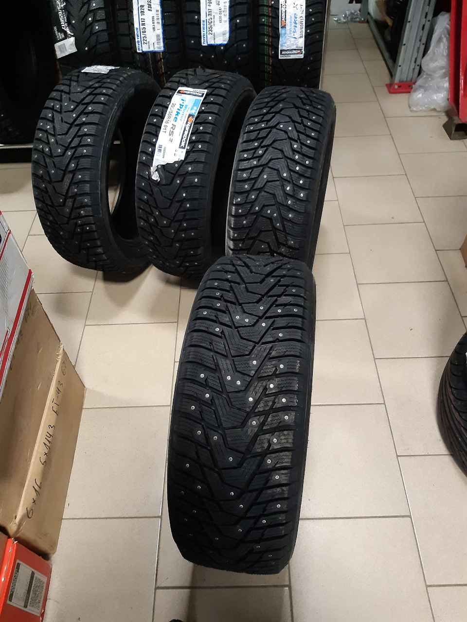 Hankook winter i pike 215 65 r16. Hankook Winter i Pike rs2 205/55 r16.