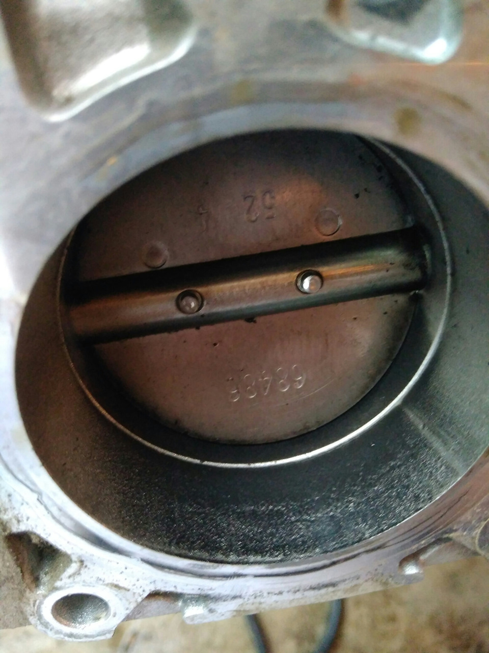 Чистка дроссельной заслонки — Lada Гранта, 1,6 л, 2015 года | своими ...