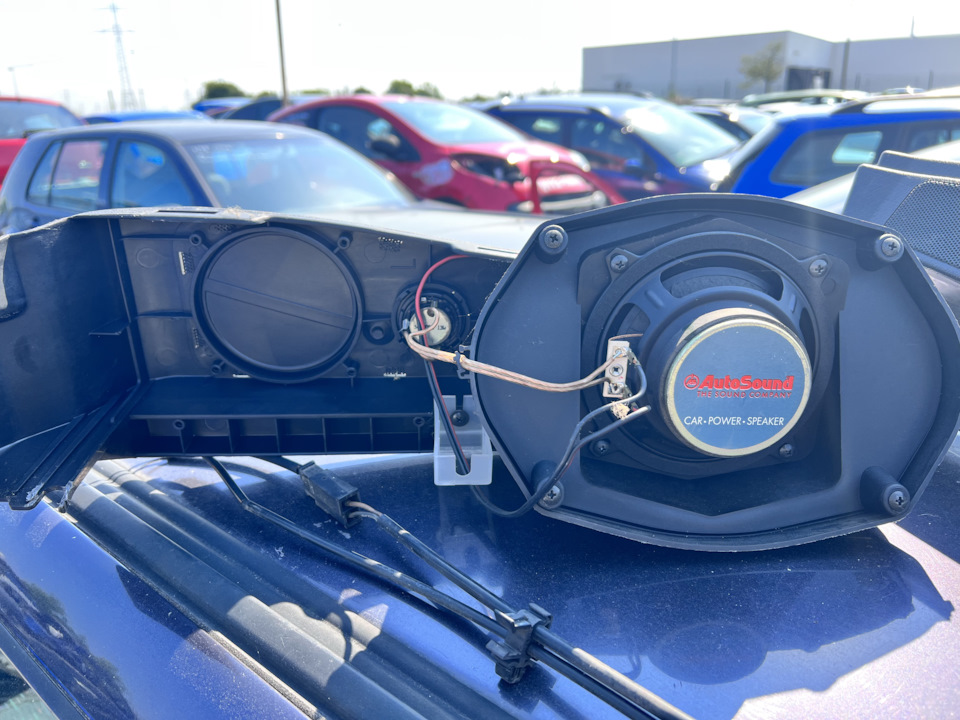 🔉AutoSound Two Way System / Задние полки с динамиками мне в багажник