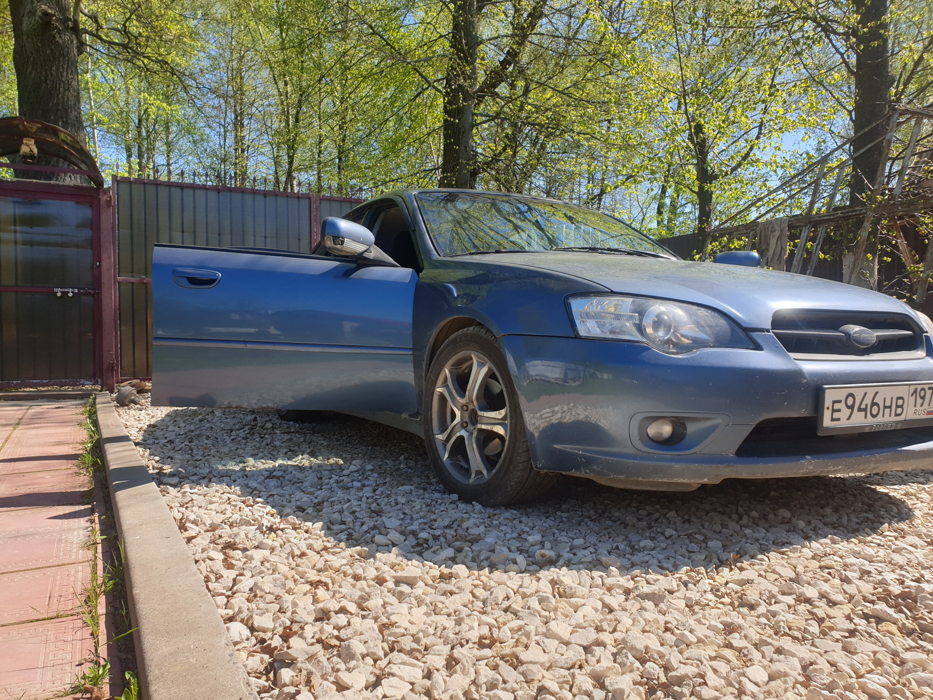 Машина на ходу, едет не ровно, как будто плавают обороты. — Subaru ...