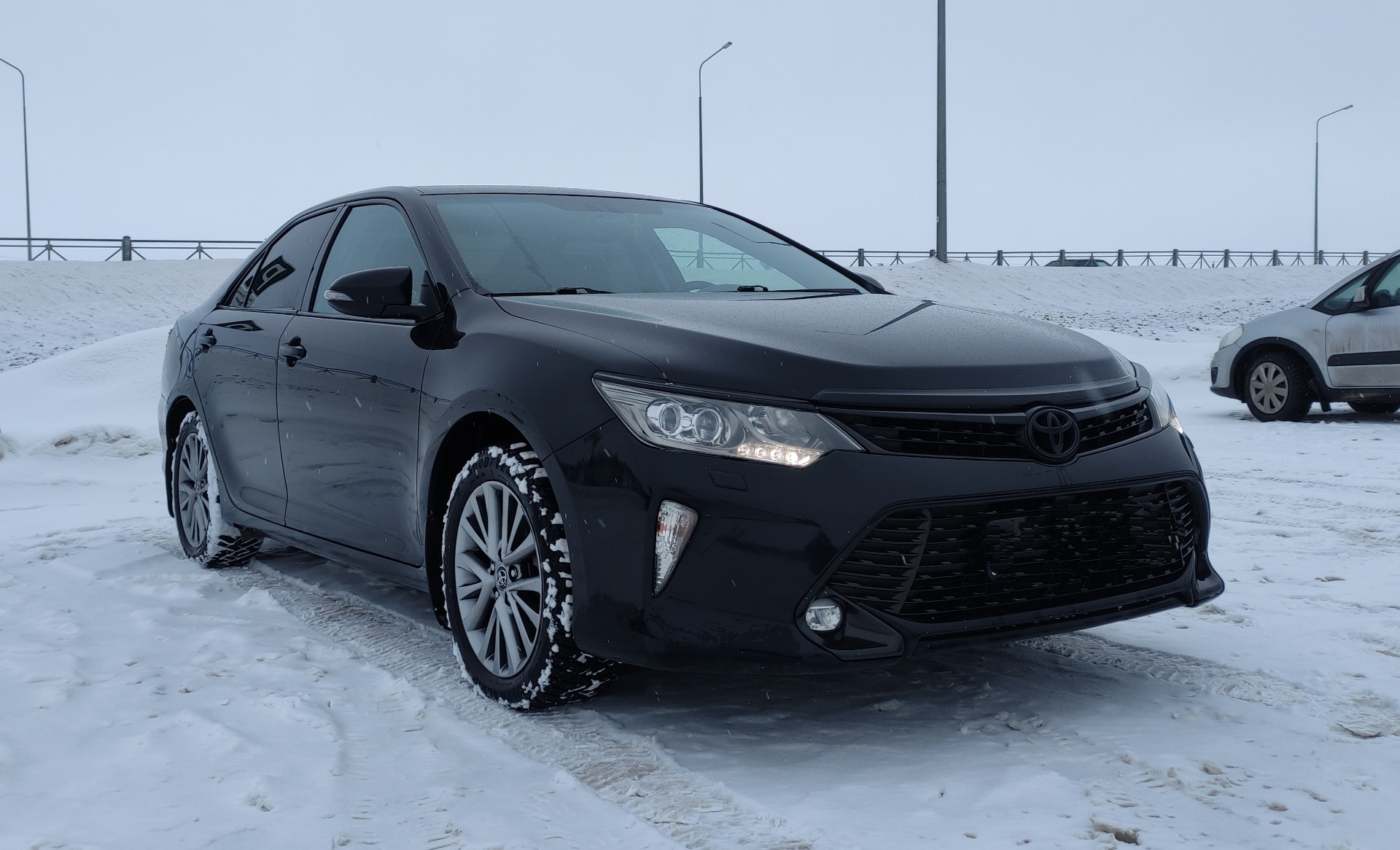 camry 55 антихром