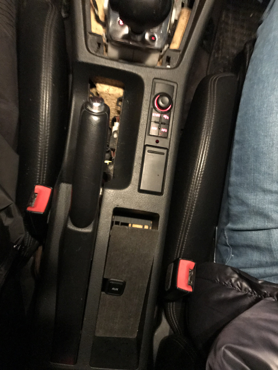 Уставновка Concert 3 и подключение AUX — Audi A4 Avant (B6), 3 л, 2001 ...