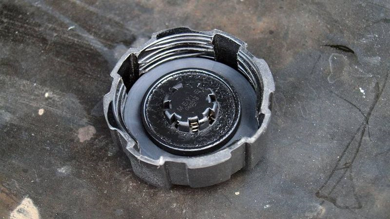 CdloCMFnFNWoHMApEuY8CleaZw 960 Как отремонтировать пробку расширительного бачка