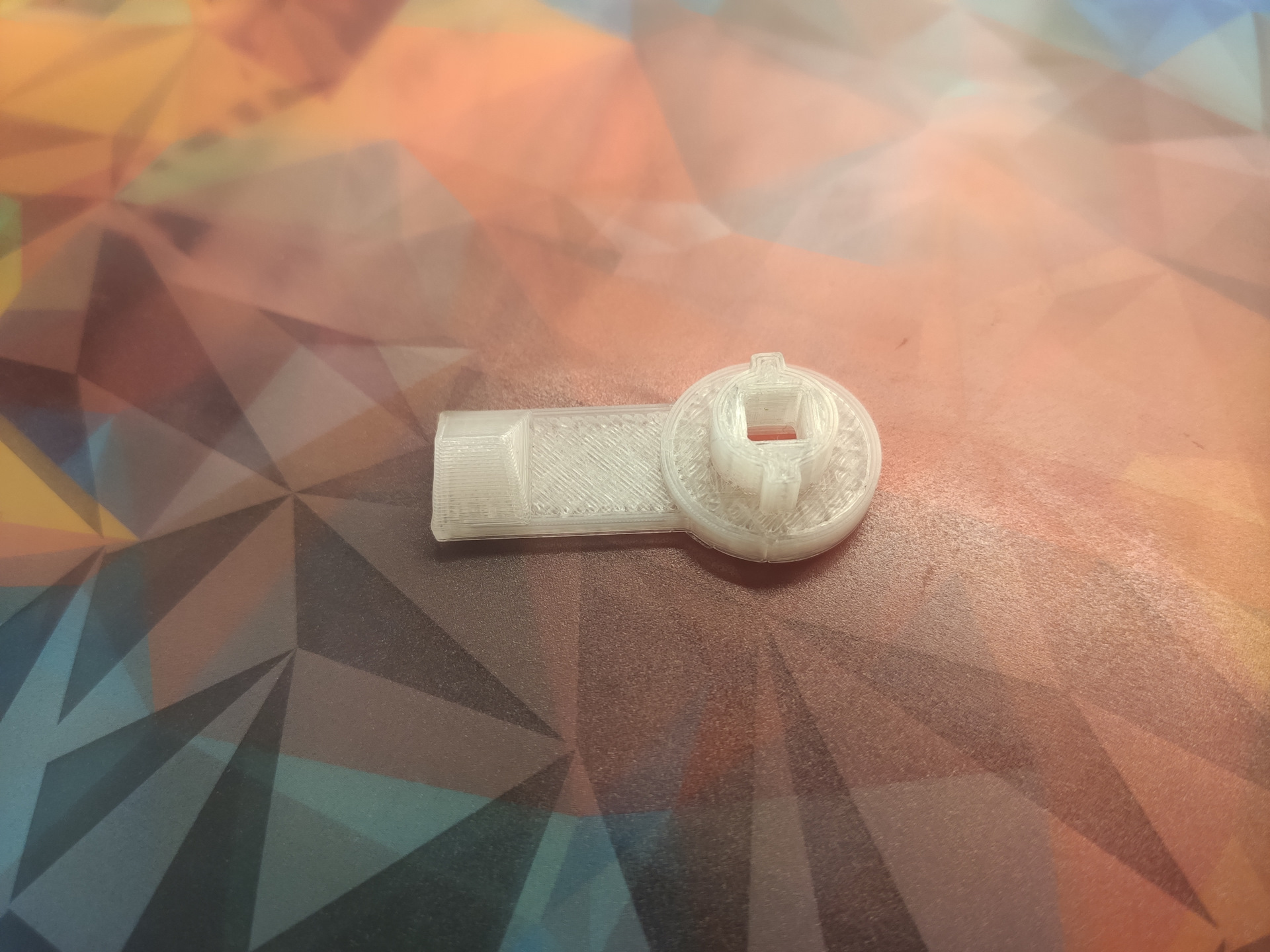 Замок крышки блока предохранителей(3D печать) — Opel Astra H, 1,6 л ...