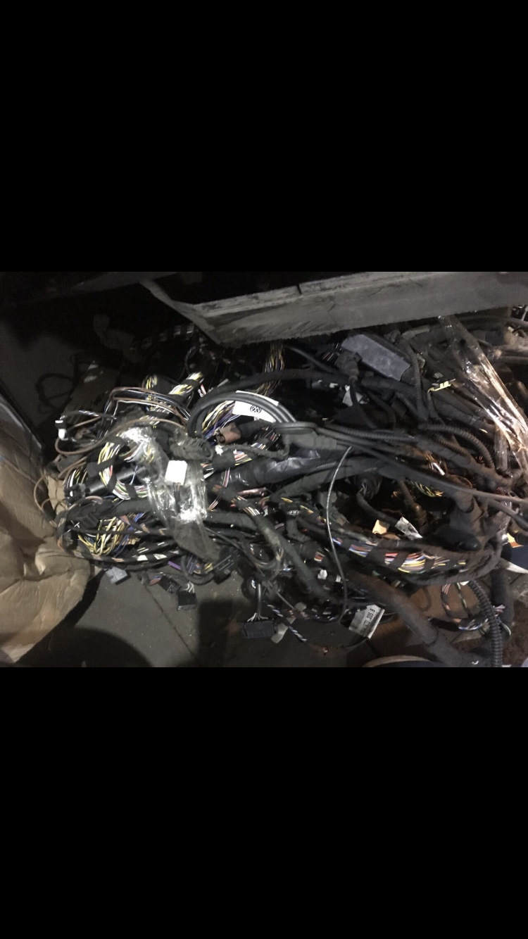 Комплект на установку 2. Адаптивная подвеска dcc — Volkswagen Caddy (3G ...