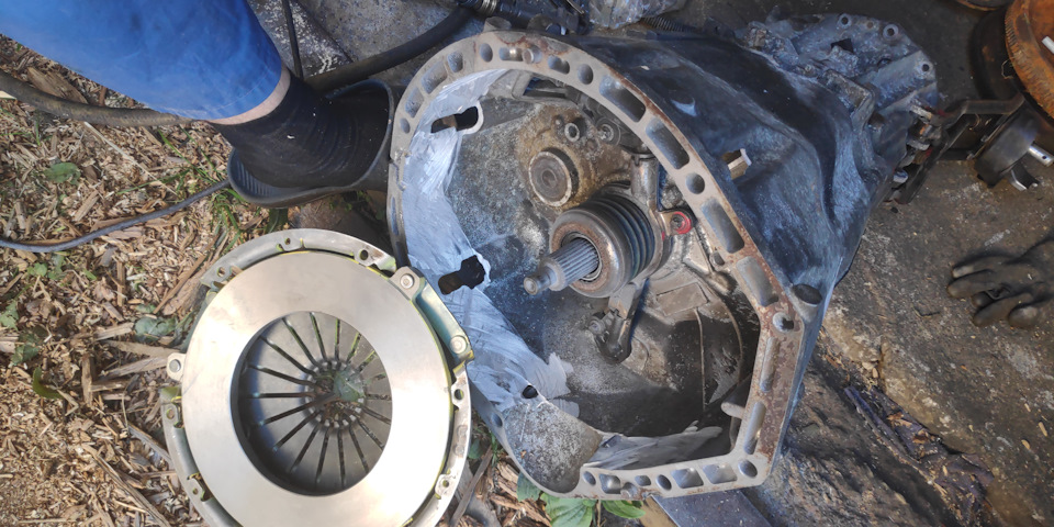 Шлифанул внутри колокола — SsangYong Musso Sports