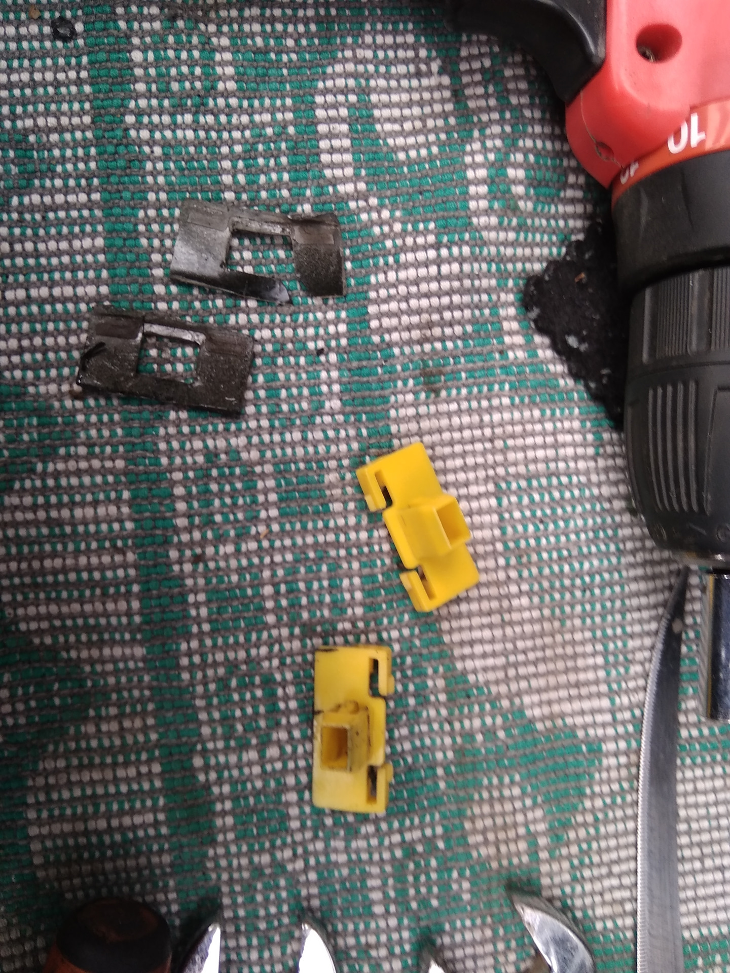 Течь багажника 😠 — Hyundai Sonata IV (EF), 2 л, 2008 года | своими ...