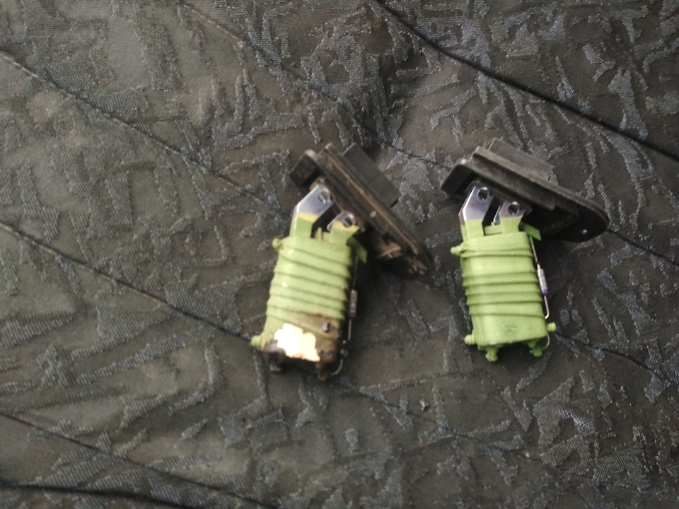 HELP. Перегорает резистор отопителя. Решено! — Lada 2114, 1,6 л, 2010 ...