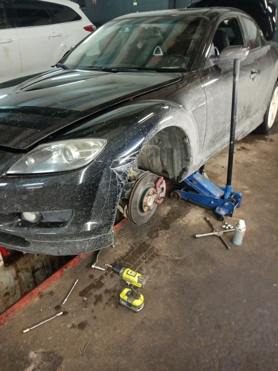 замена крестовины карданчика рулевого вала — Mazda RX-8, 1,3 л, 2003 ...