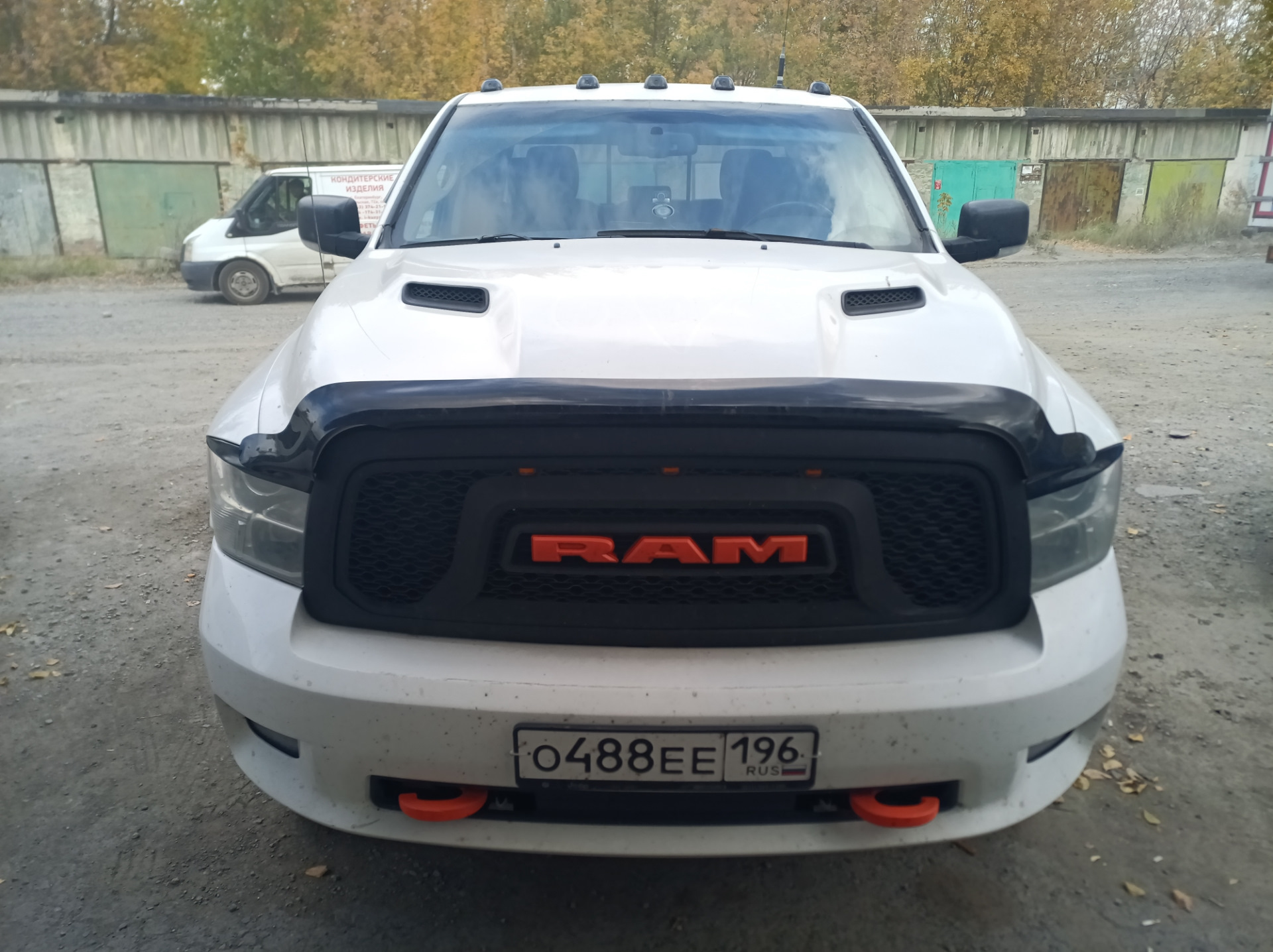На крышу бородавки — Dodge Ram, 5,7 л, 2011 года | аксессуары | DRIVE2