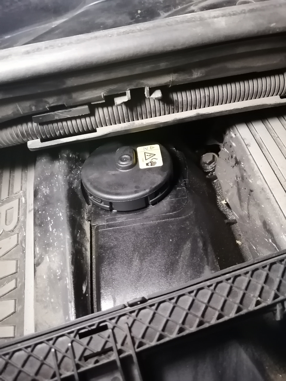 Мигает свет в салоне на работающем двс. Замена крышки квкг. Очередное ...