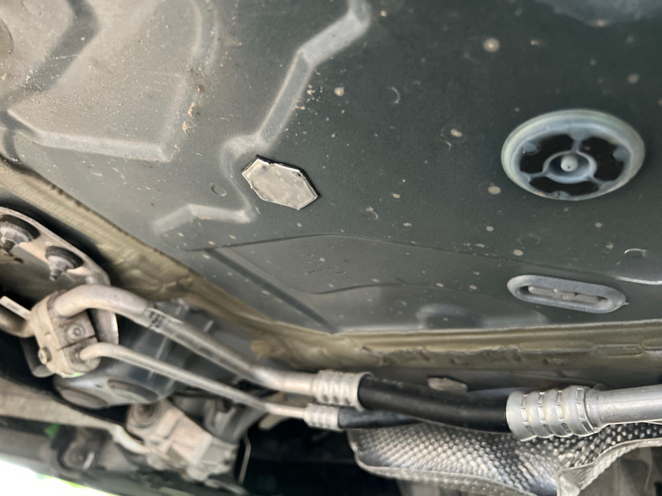 Защита днища — Audi Q8, 3 л, 2021 года | кузовной ремонт | DRIVE2