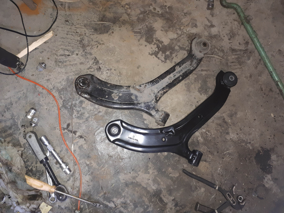 Замена передних рычагов — Hyundai Accent (2G), 1,5 л, 2006 года ...