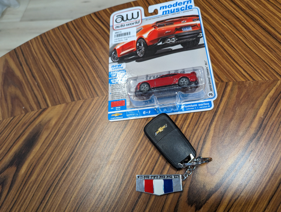 Брелочки — Chevrolet Camaro V, 3,6 л, 2014 года | аксессуары | DRIVE2