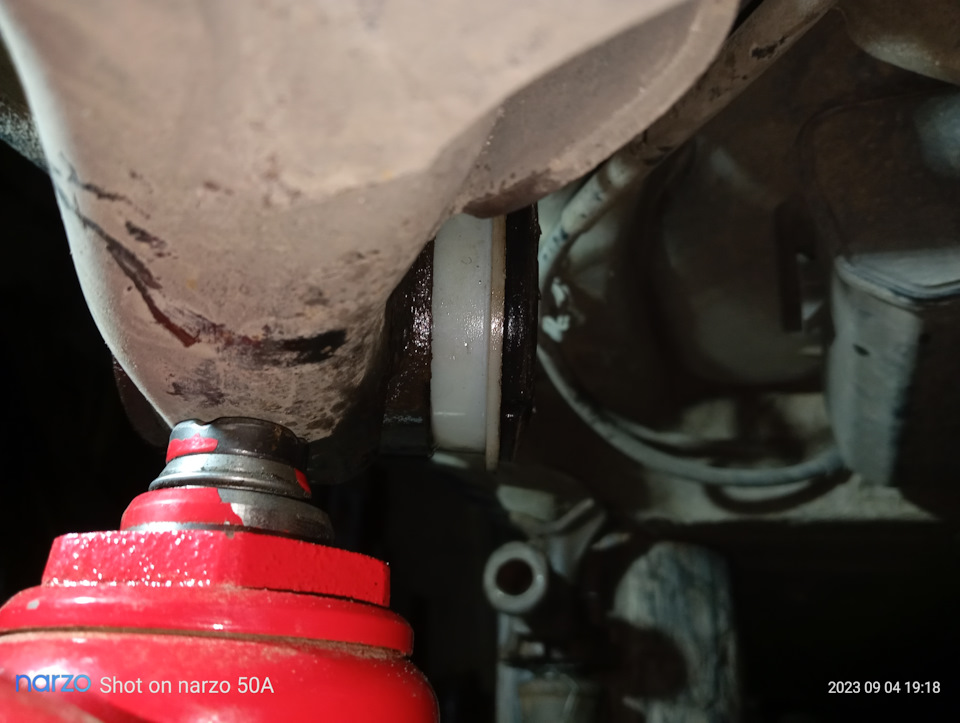 Фото в бортжурнале Renault Megane II. Запчасти на фото: 090419