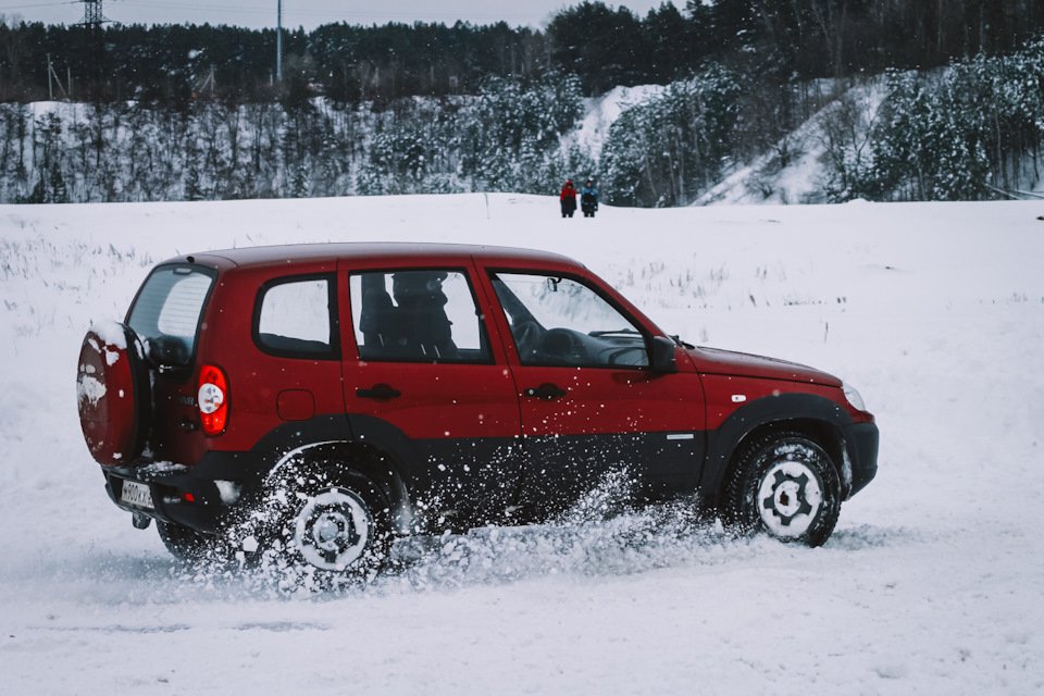 Как я объехал Субару, Ауди и Эво! Или Шнива едет 🥇 — Chevrolet Niva GLX ...