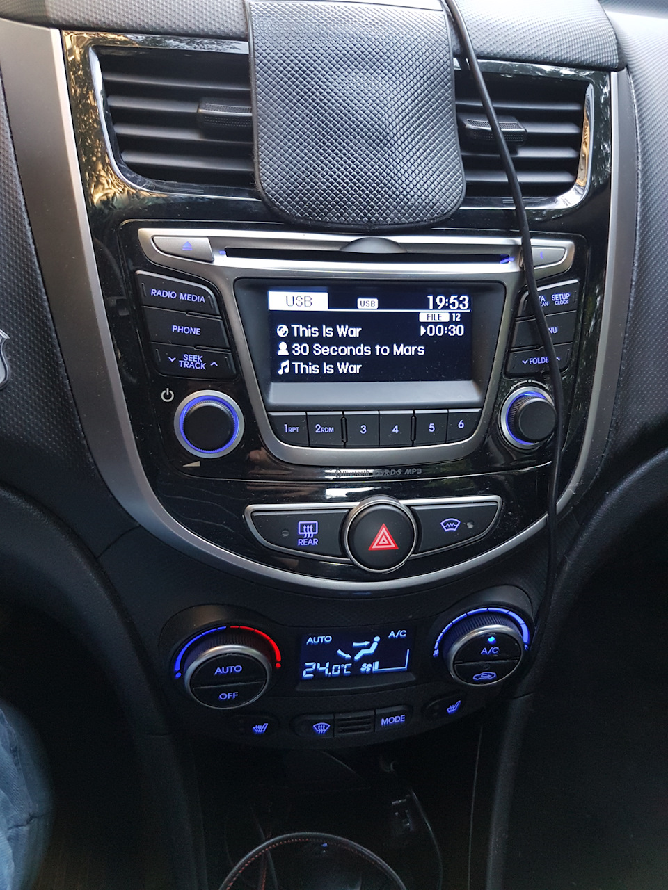 Bluetooth. Hyundai Solaris 1 6 2016