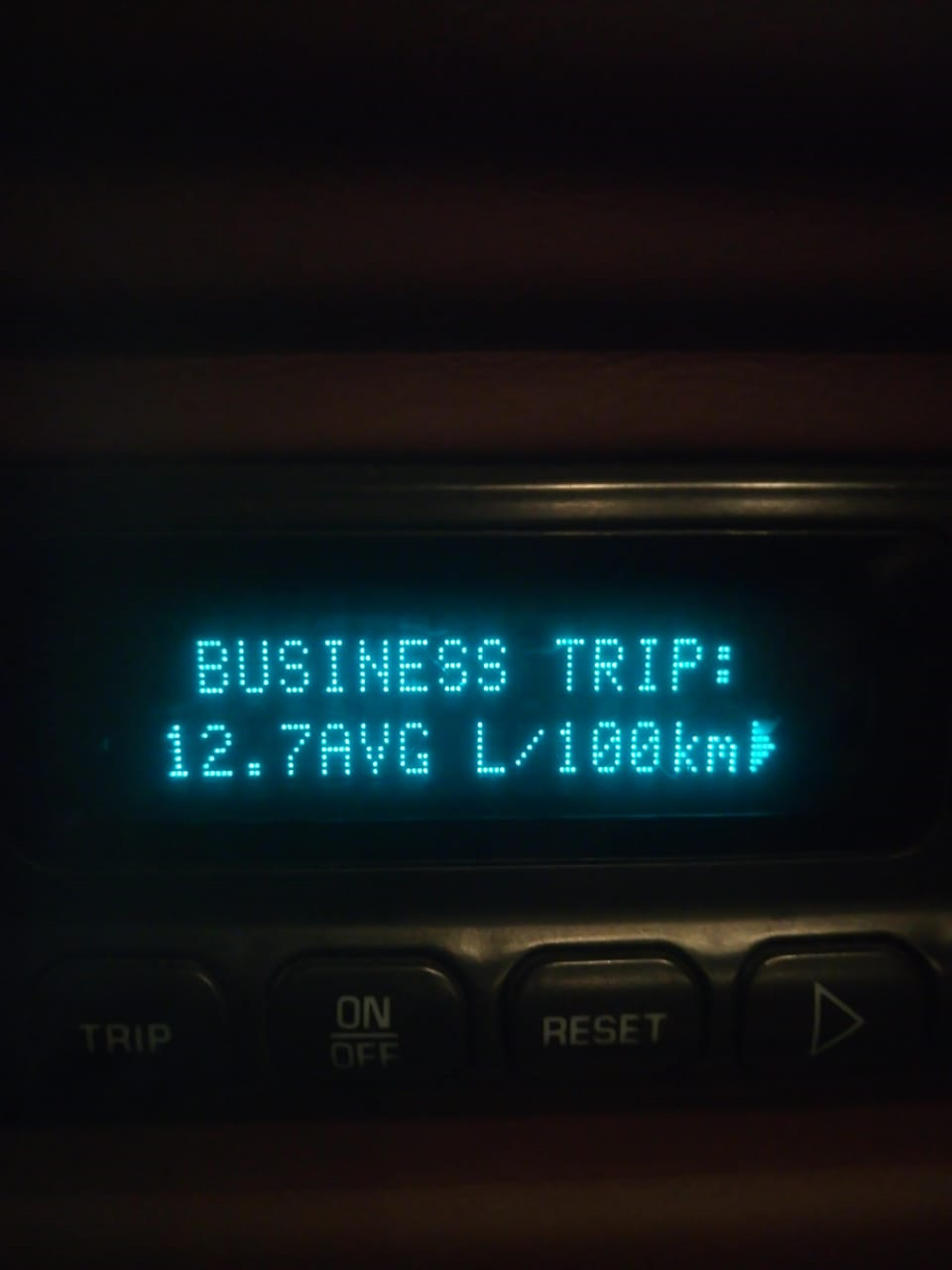 Дальняя поездка и расход топлива — Cadillac Escalade (2G), 6 л, 2002 ...