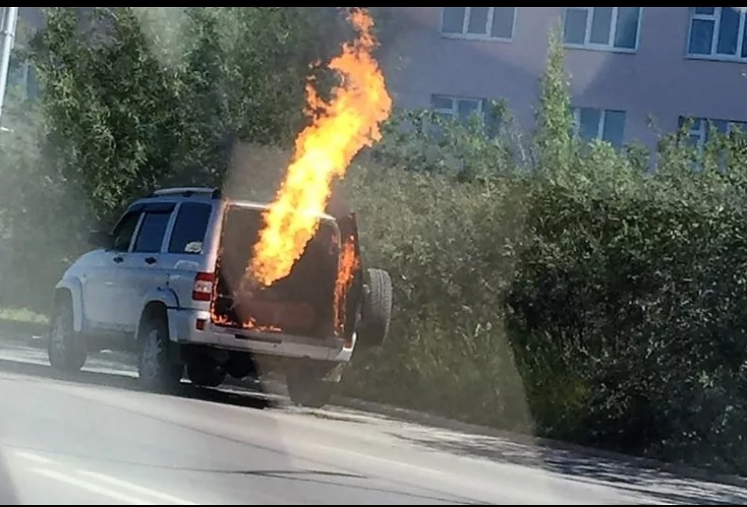 Баллон пропан взрывается. Машина на газу взорвалась.