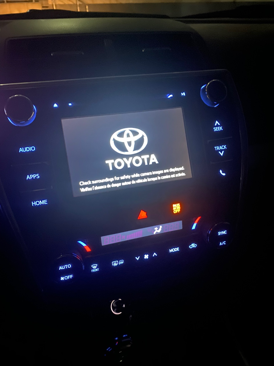 Проблема с магнитолой HELP — Toyota Camry (XV50), 2,5 л, 2016 года |  электроника | DRIVE2