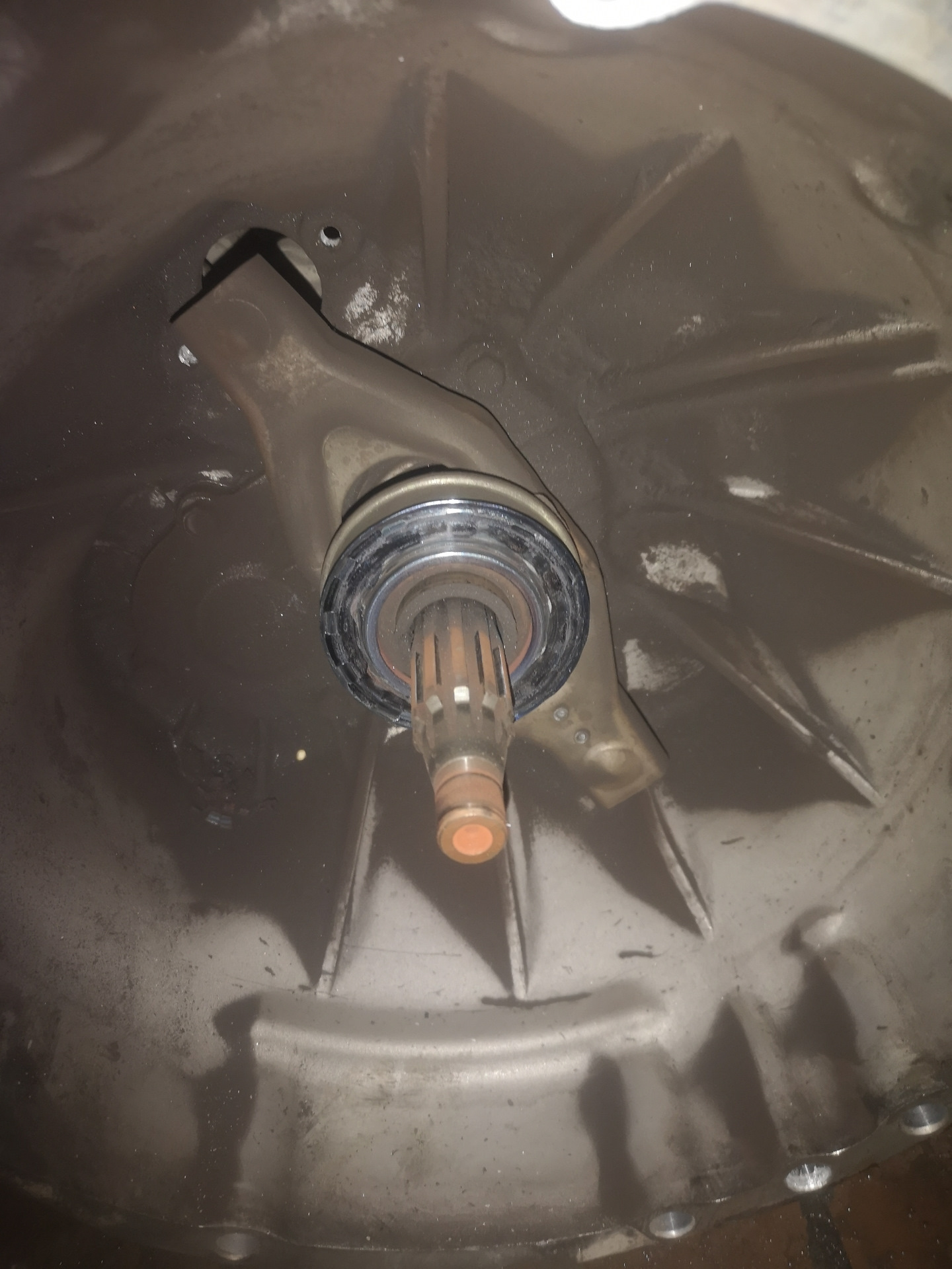 Замена сцепления. умер подшипник в маховике — УАЗ Patriot, 2,7 л., 2017 ...