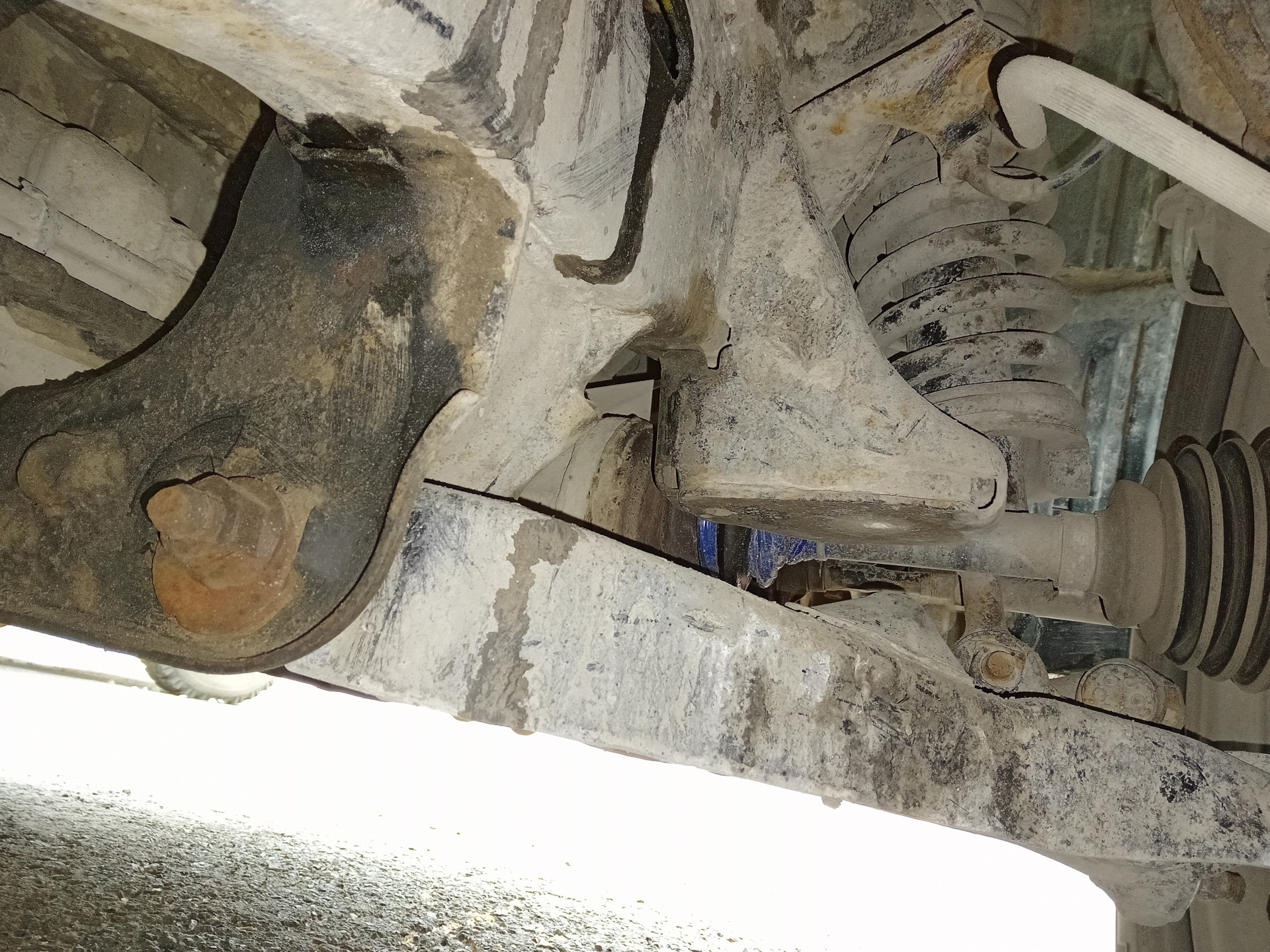 Замена пыльников передних шрусов 2021 — Nissan Pathfinder (3G), 2,5 л ...