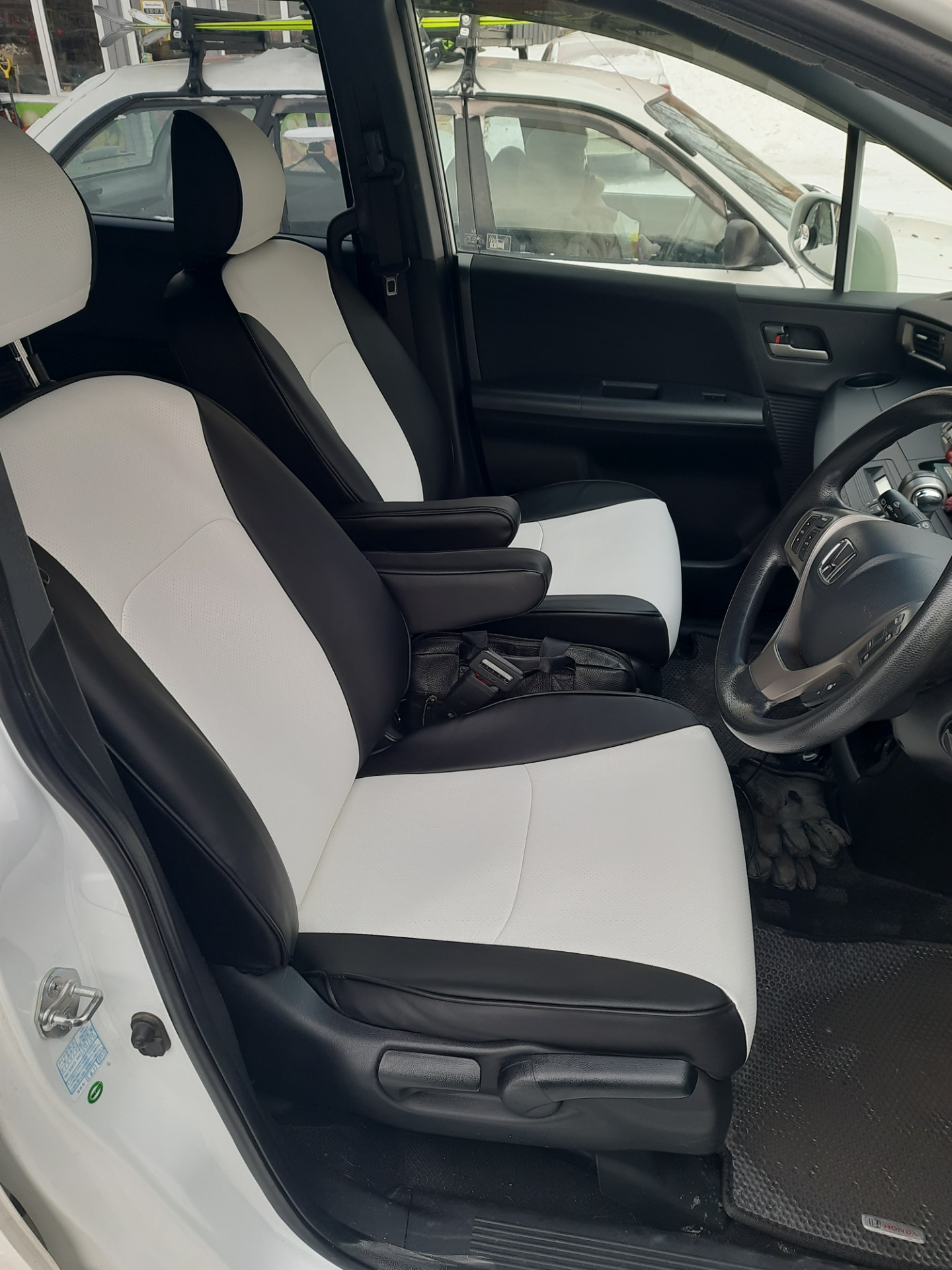 Чехлы на сиденье. — Honda Freed Spike, 1,5 л, 2013 года | аксессуары ...