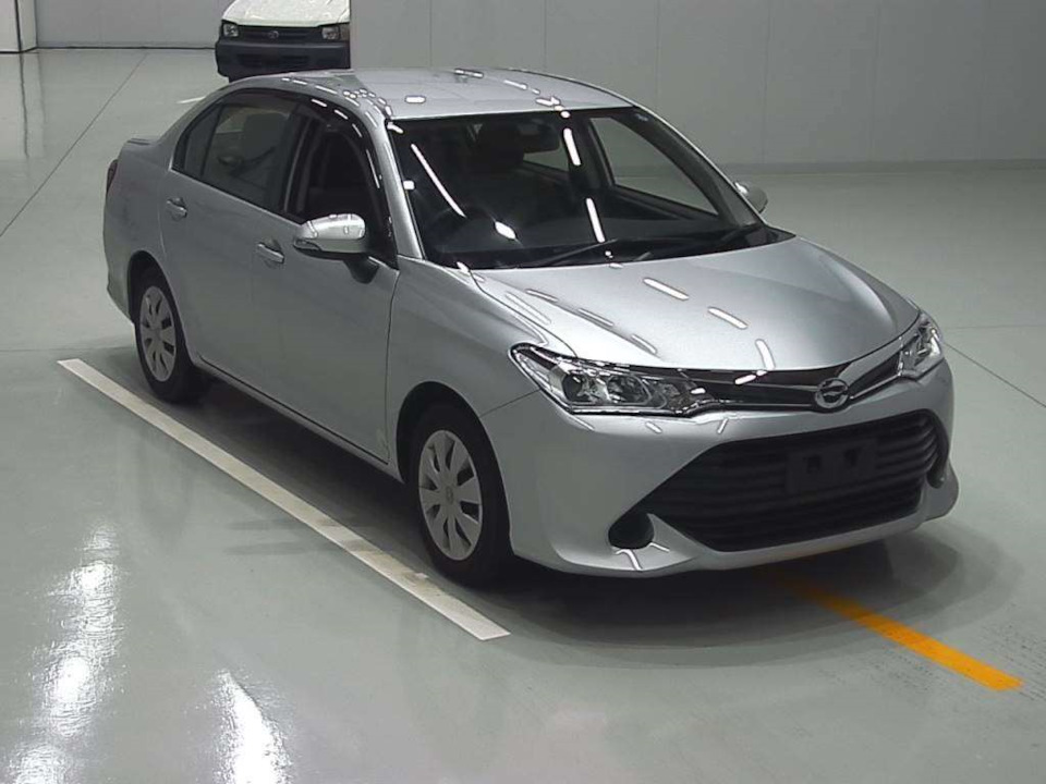 Toyota Axio 2015