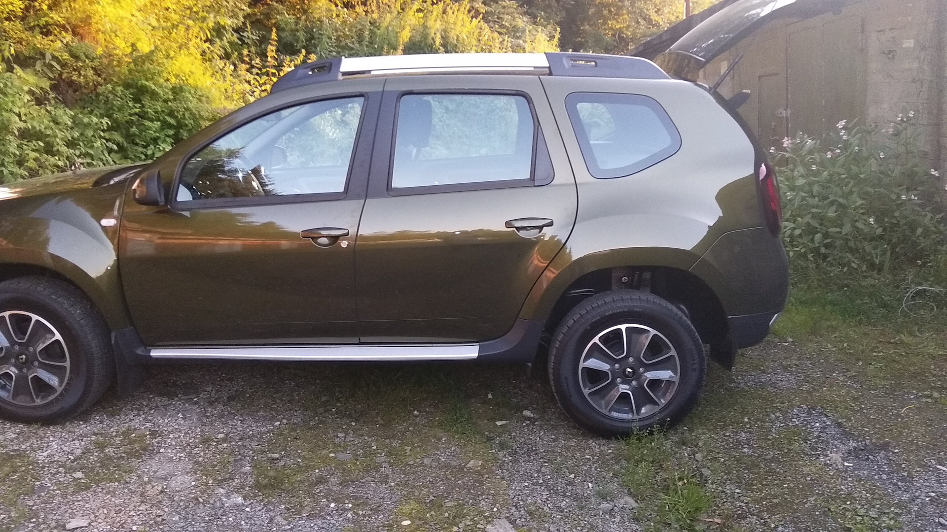 Renault Duster (1G) 2.0 бензиновый 2019 | Хаки, Дубль 2 на DRIVE2