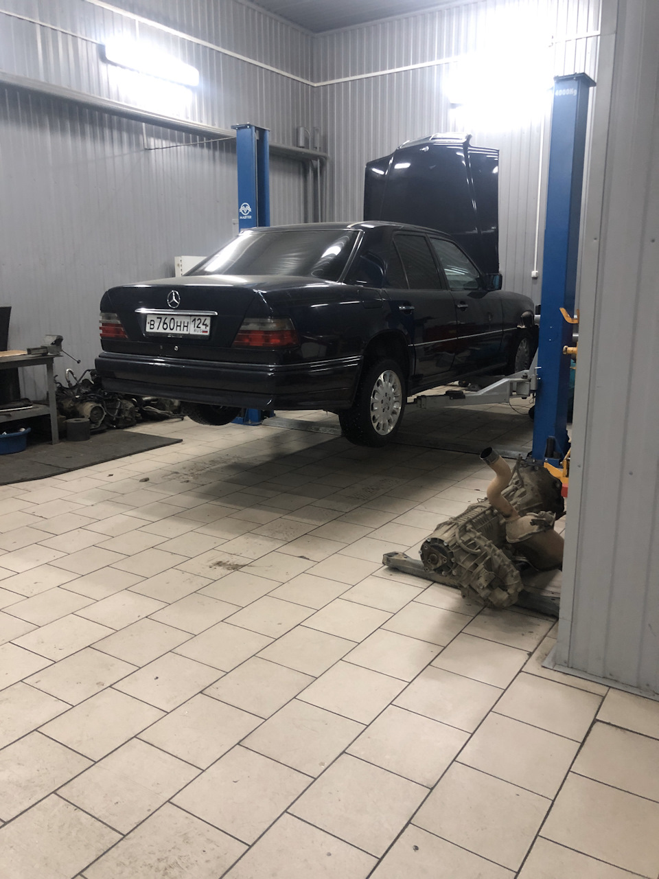Масло в коробке — Mercedes-Benz E-Class (W124), 2,8 л, 1994 года ...