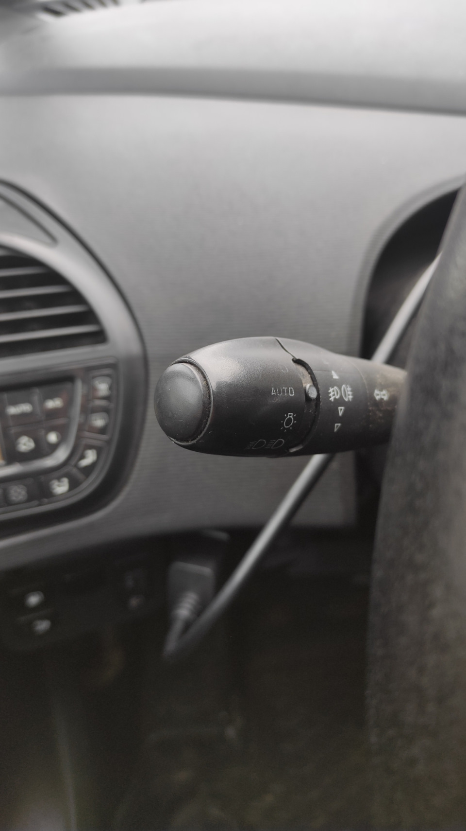 Неопознанная кнопка — Citroen Grand C4 Picasso (1G), 1,6 л, 2009 года ...