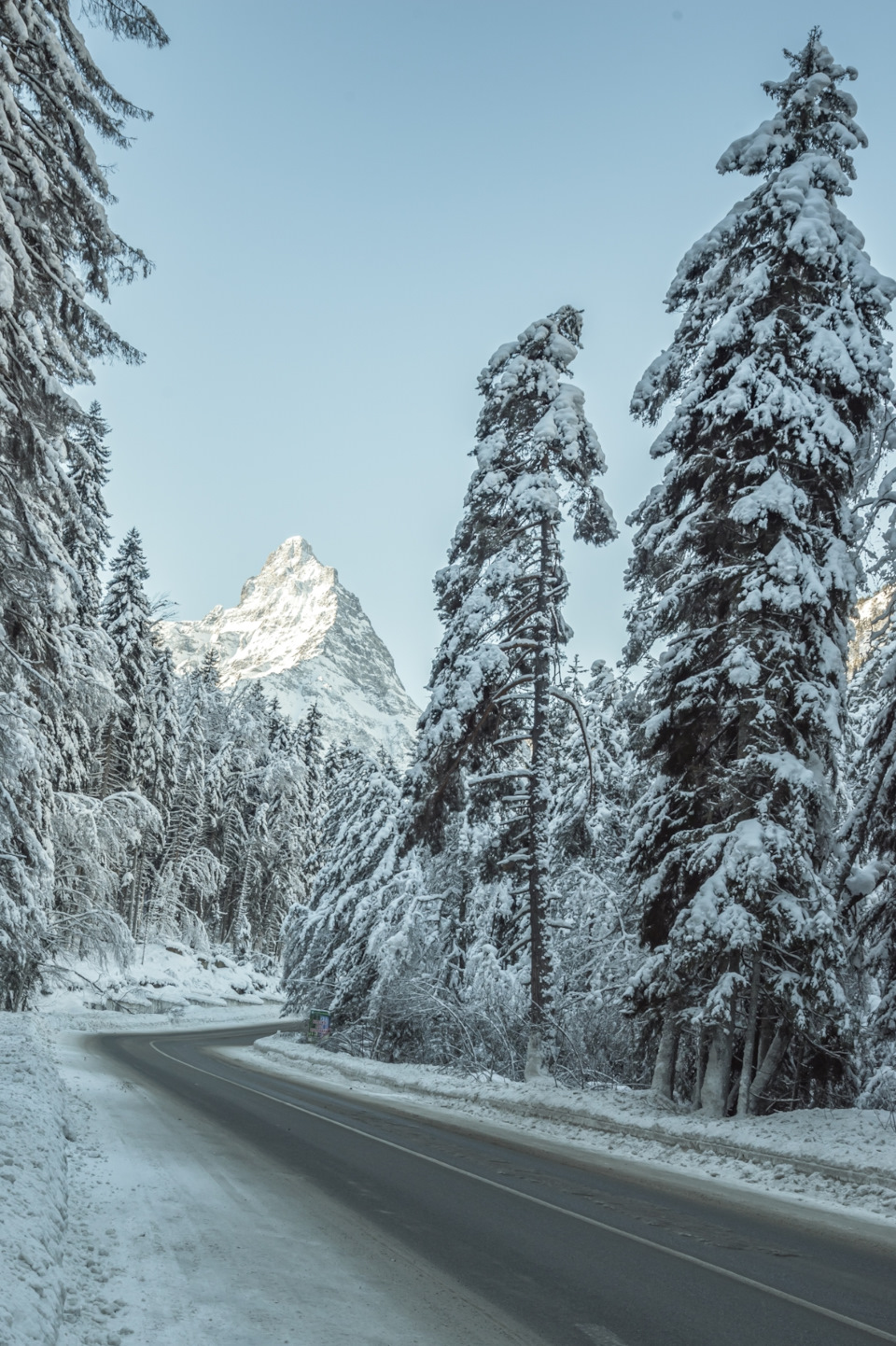 Гора Белалакая. Посёлок Домбай. КЧР — Volkswagen Tiguan (2G)